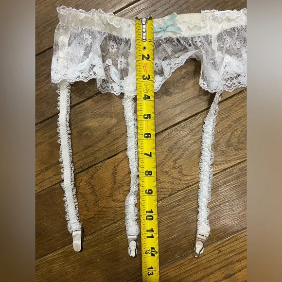 Vintage Union Made Garter Belt Lingerie Pinup OS White Floral Lace Delicate Sexy - Picture 9 of 10